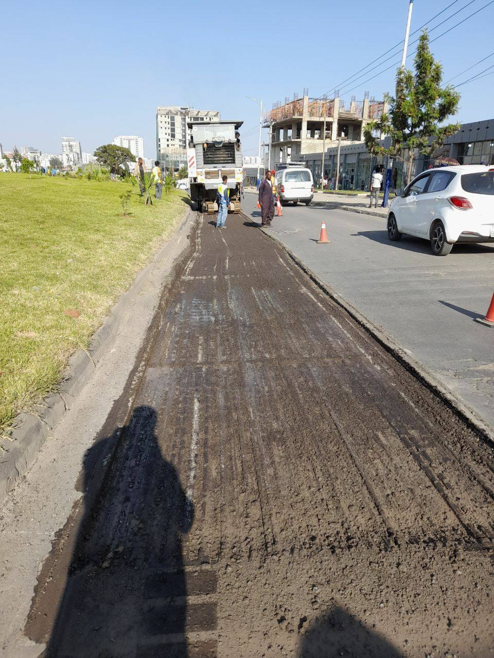 የመንገድ ጥገና ሥራ እንደቀጠለ ነው